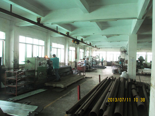 復(fù)合機(jī)械制造車(chē)間